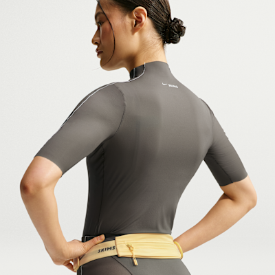 Nike.comにおけるNikeSKIMS ウィメンズ ウエストポケットに関するレビュー